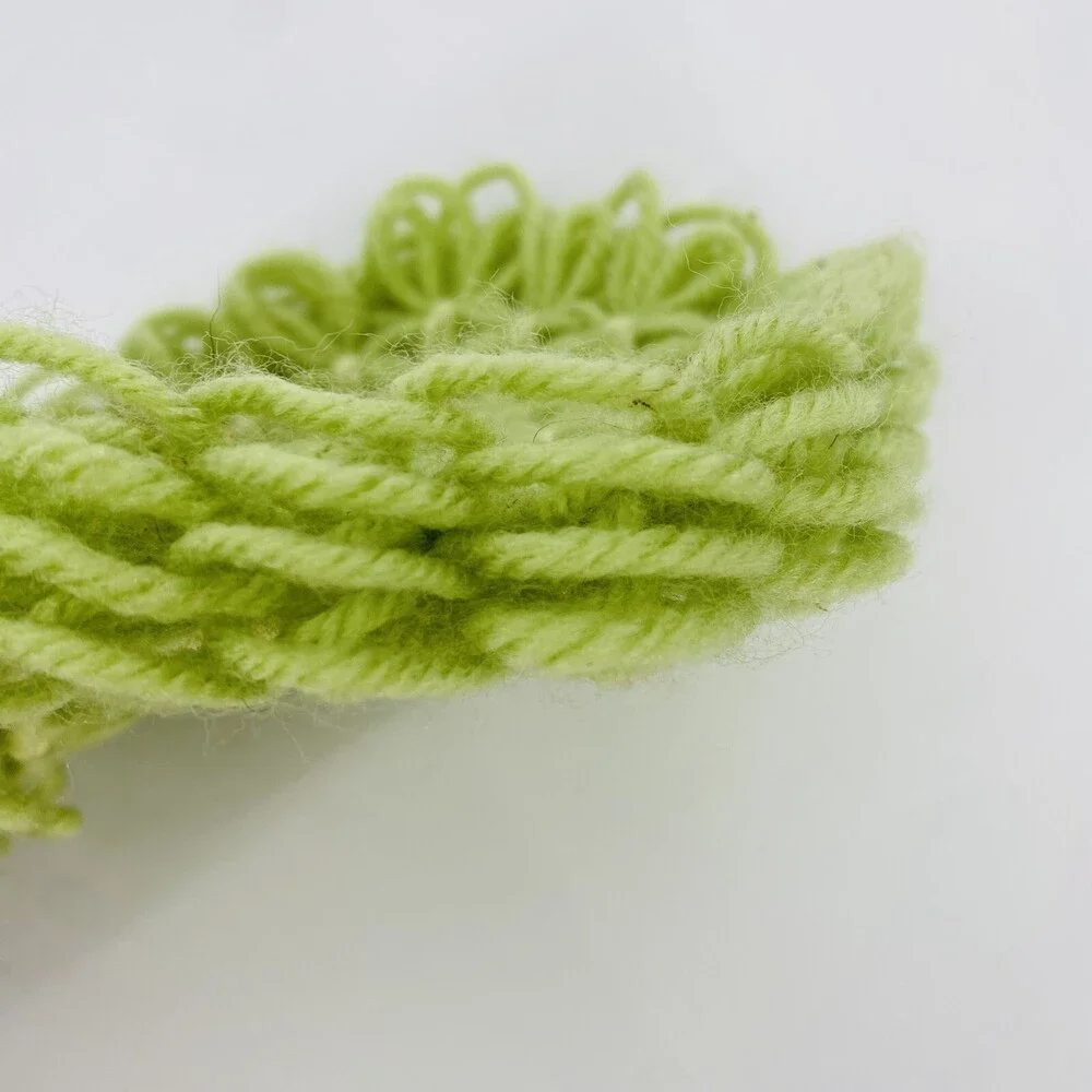 Vintage Handcrafted 5.5” Green Puffy Star Daisy Thick Crochet Potholder Trivet
